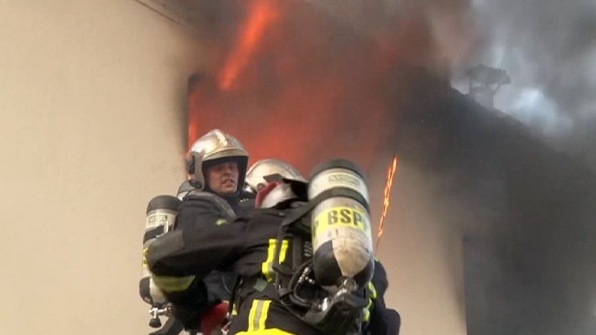 آتش سوزی در حومه پاریس قربانی گرفت
