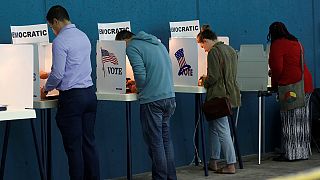 بدء معركة التصويت الأخيرة قبل الاقتراع الرئاسي بين هيليري كلينتون وبيرني ساندرز
