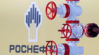 Rosneft's quarterly net profit falls 75 percent