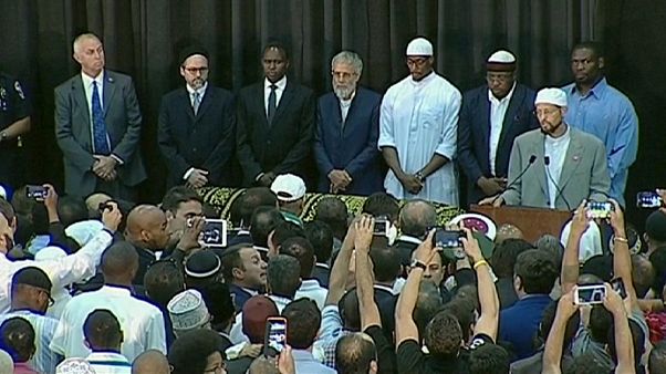مجلس ترحیم محمد علی، قهرمان محبوب ورزشی مجلس ترحیم محمد علی، قهرمان محبوب ورزشی