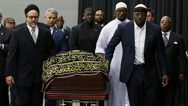 شرکت هزاران نفر در مراسم تشییع جنازه محمد علی شرکت هزاران نفر در مراسم تشییع جنازه محمد علی