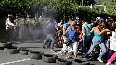 Venezuela: Drei Abgeordnete in Caracas verletzt - neue Plünderungen