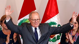 Peru: Kuczynski vence mas aguarda validação de votos duvidosos