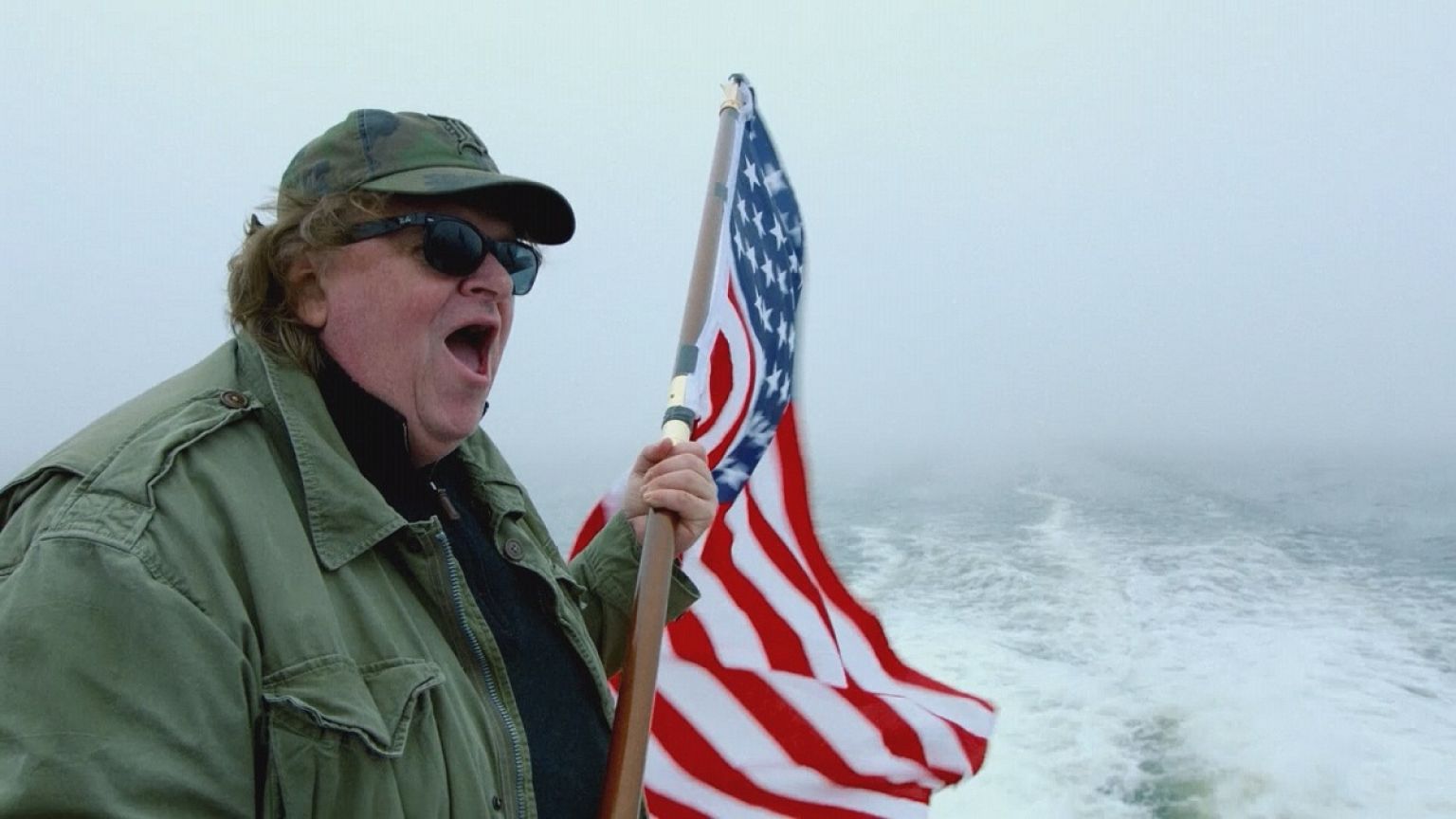 Michael Moore megszállja Európát, hogy naggyá tegye Amerikát