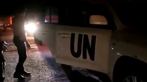Kuşatma altındaki Suriyelilere önce yardım sonra bomba Kuşatma altındaki Suriyelilere önce yardım sonra bomba