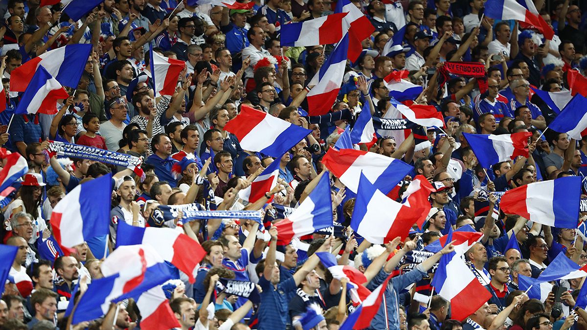 2:1-Auftaktsieg und Fanfest - Payet erlöst Frankreich