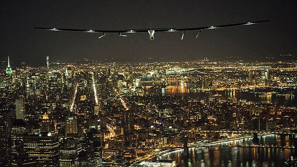 Solar Impulse 2 a atterri à New York Solar Impulse 2 a atterri à New York