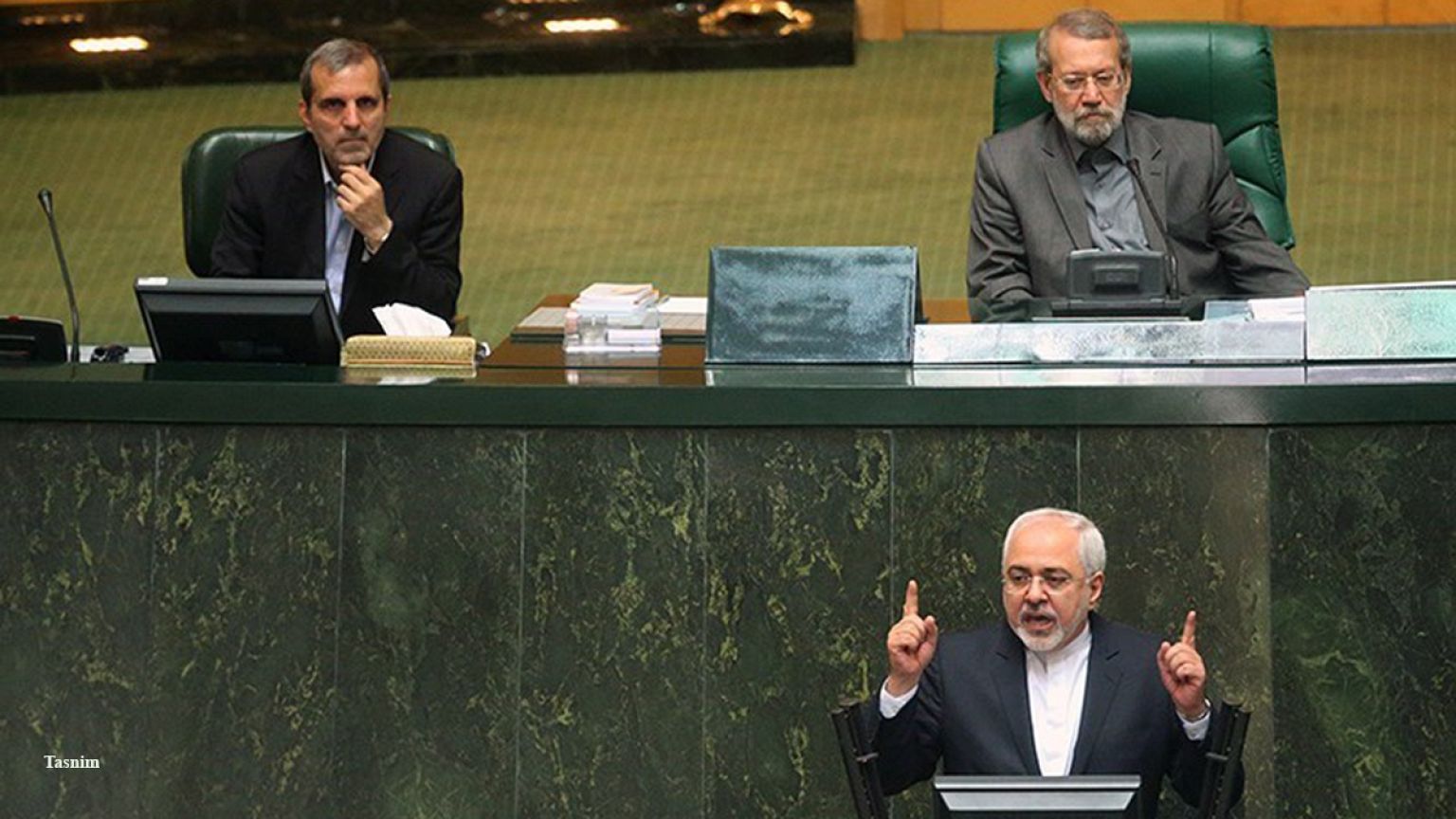 ظریف: وضع بازرگانان پس از قانون محدودیت سفر به آمریکا بد نیست