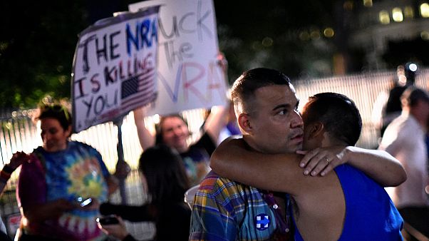 EUA: Uma vigília pelas vítimas de Orlando frente à Casa Branca EUA: Uma vigília pelas vítimas de Orlando frente à Casa Branca