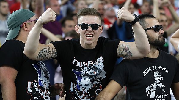 Euro2016, confrontos em Marselha: "Hooligans" russos bem preparados Euro2016, confrontos em Marselha: "Hooligans" russos bem preparados