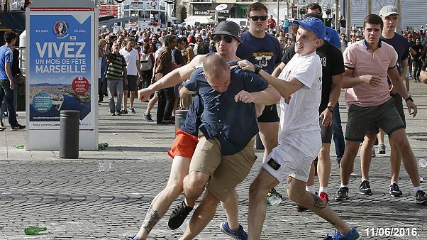 EURO2016: Adeptos ingleses condenados depois de tumultos em Marselha EURO2016: Adeptos ingleses condenados depois de tumultos em Marselha