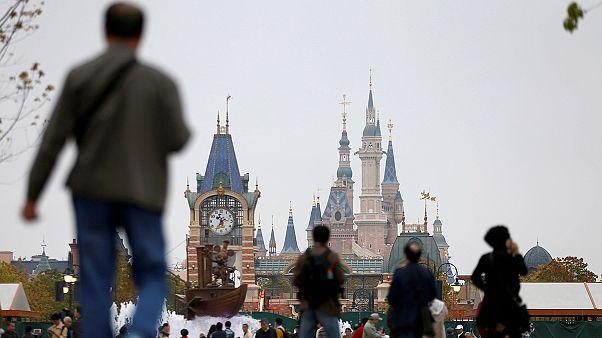 Disney inaugura un mega-parco a Shanghai Disney inaugura un mega-parco a Shanghai