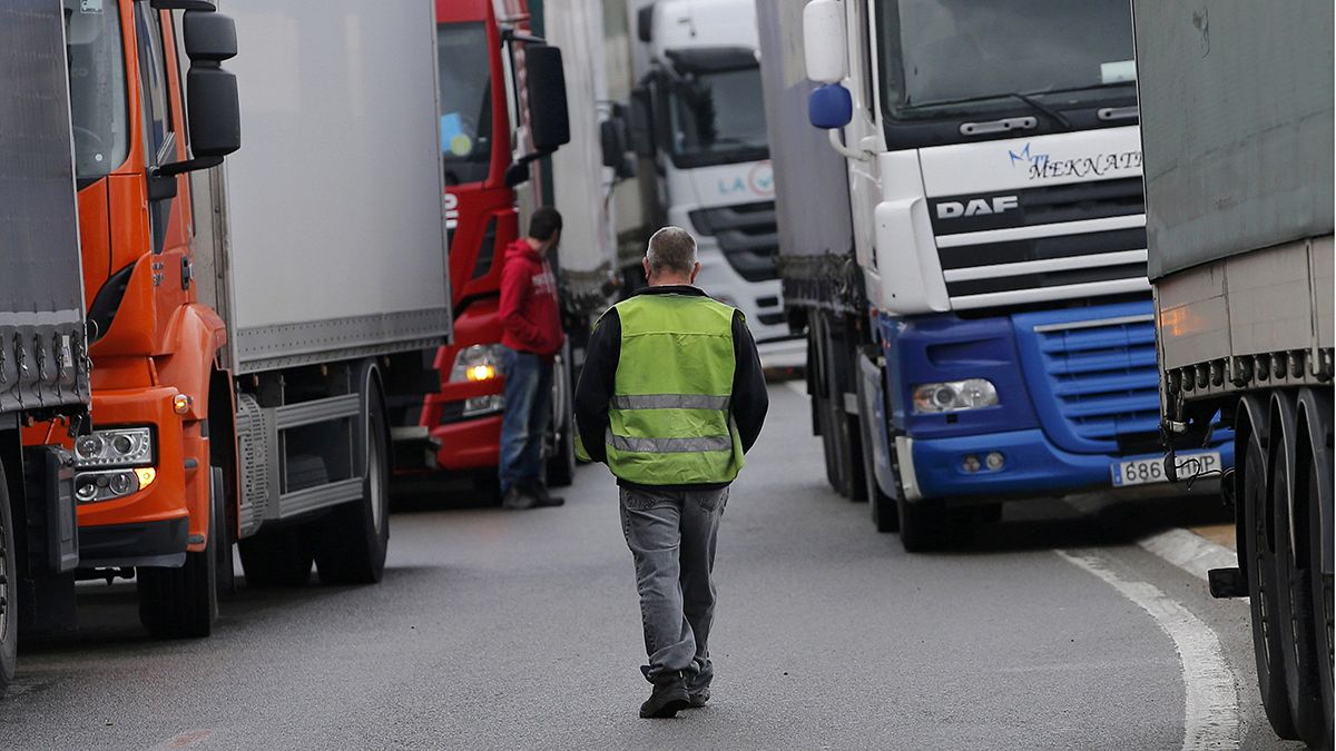 Transport companies hold protest in Brussels against French law