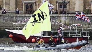 Des pêcheurs remontent la Tamise pour le Brexit