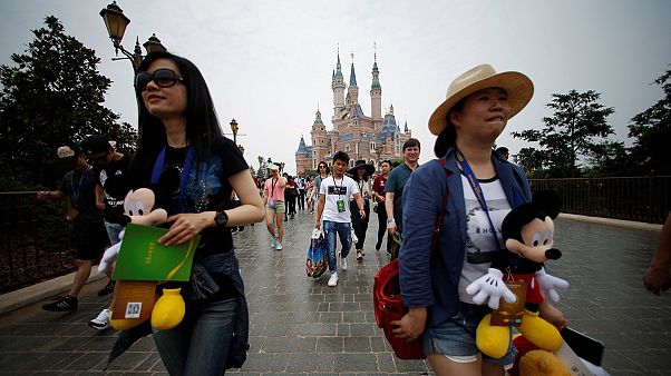 Disney rompe la Gran Muralla e inaugura su primer parque temático en China Disney rompe la Gran Muralla e inaugura su primer parque temático en China