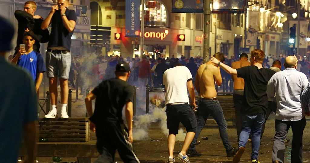 French riot police arrest 36 rowdy soccer fans in Lille | Africanews