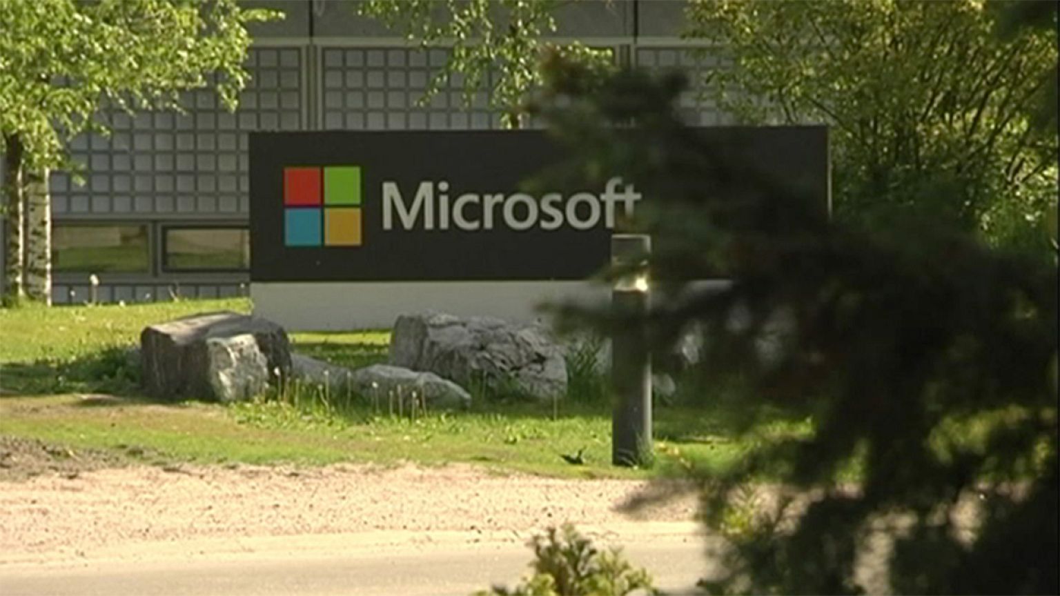 Alianza entre Microsoft y Kind Financial en el negocio del cannabis