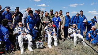 Aterriza con éxito la nave Soyuz TMA-19M con tres tripulantes a bordo en Kazajistán