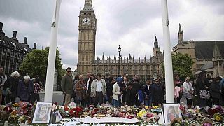 L'hommage à la députée britannique assassinée, Jo Cox