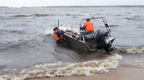 Russie : 15 adolescents périssent dans une tempête sur un lac de Carélie Russie : 15 adolescents périssent dans une tempête sur un lac de Carélie