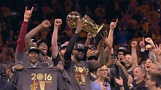 Леброн Джеймс принес "Кливленду" первый в истории титул чемпиона НБА