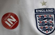 هواداران تیم انگلستان در فرانسه نگران آینده بریتانیا در اتحادیه اروپا هستند