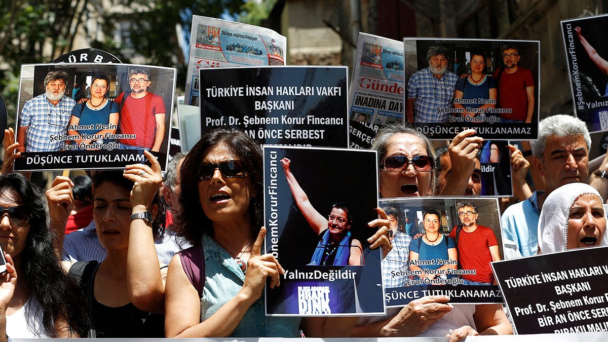 Istanbul: Demonstration gegen Verhaftung türkischer Aktivisten