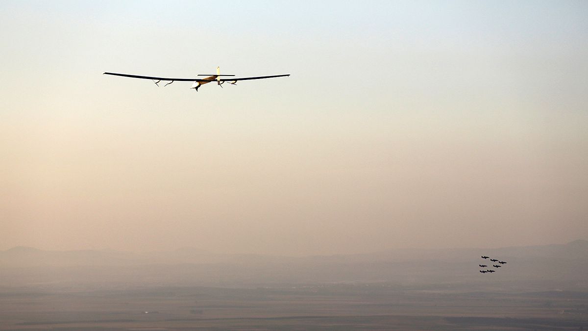 Самолет на солнечных батареях Solar Impulse успешно пересек Атлантику