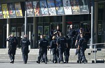 Alemanha: Homem armado abatido após atacar cinema