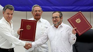 Hopes for peace as Colombia signs historic ceasefire deal