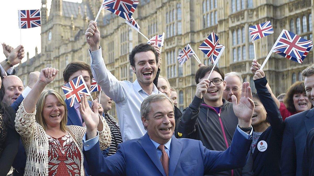 "Brexit": Фараж призвал всю Европу последовать примеру британцев