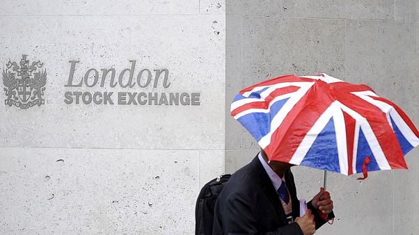Vittoria della Brexit, listini londinesi e sterlina a picco Vittoria della Brexit, listini londinesi e sterlina a picco
