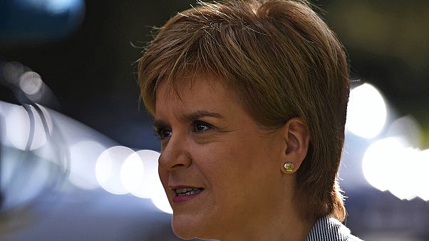 Brexit: scozzesi chiedono voto su indipendenza, Belfast "referendum anche in Irlanda" Brexit: scozzesi chiedono voto su indipendenza, Belfast "referendum anche in Irlanda"