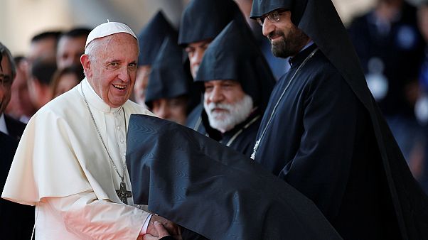 Armenia: "Genocidio", il Papa pronuncia questa parola per ricordare il massacro Armenia: "Genocidio", il Papa pronuncia questa parola per ricordare il massacro
