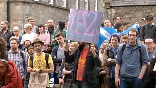 Brexit: protestos em Edimburgo e Londres