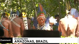 La torche olympique dans l'Amazonie brésilienne