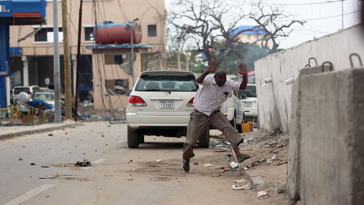 Deadly bomb attack on hotel in Somalia's capital