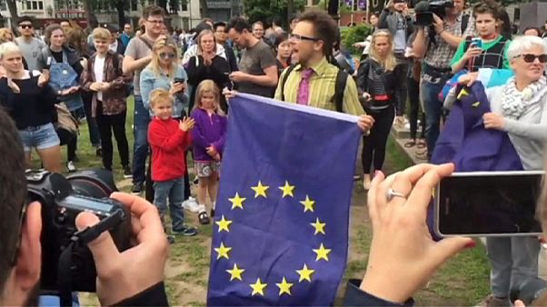 Britek milliói követelnek újabb referendumot a Brexitről Britek milliói követelnek újabb referendumot a Brexitről