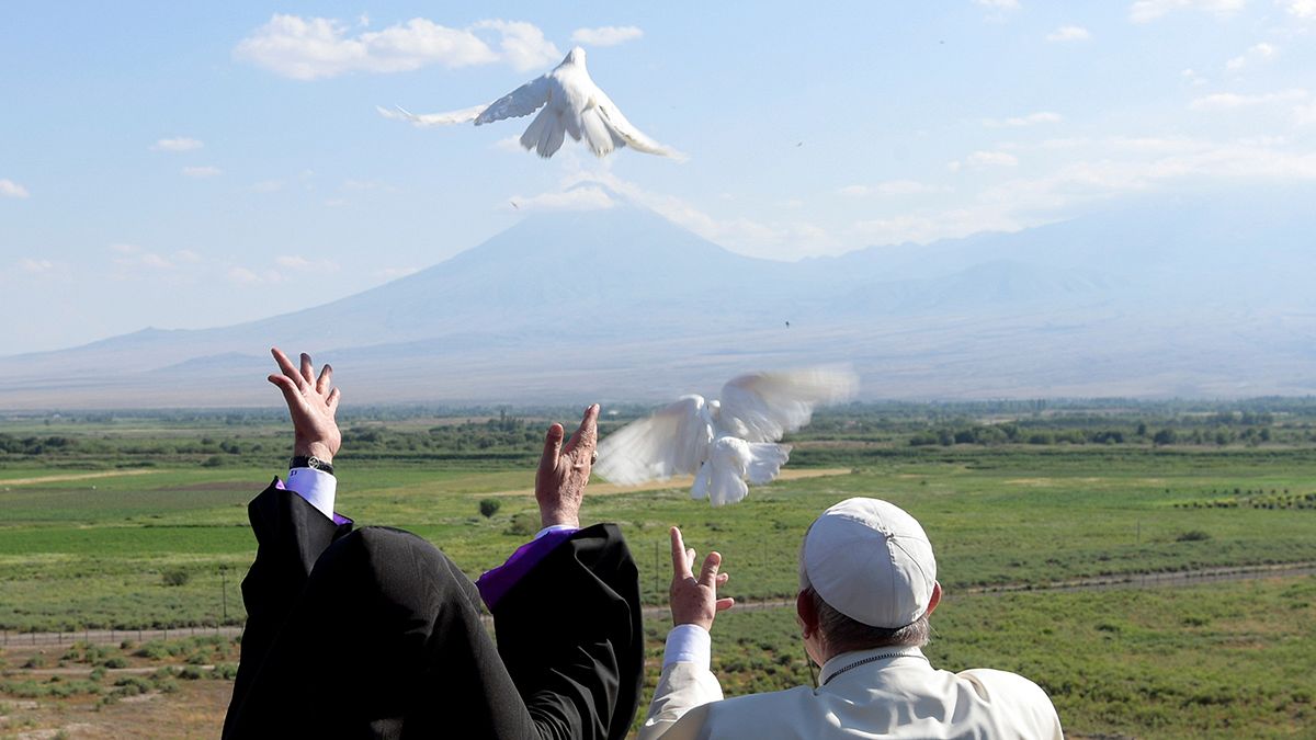 البابا فرنسيس يختتم زيارته إلى أرمينيا