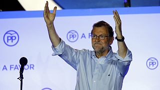 Rajoy gana la elecciones españolas y los socialistas resisten a Podemos, pero sigue sin dibujarse una mayoría de Gobierno