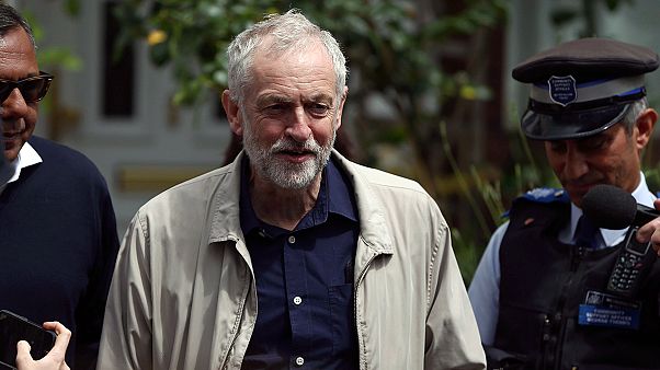 BREXIT-Jeremy Corbyn aguanta la revuelta interna y dice que no dimitirá BREXIT-Jeremy Corbyn aguanta la revuelta interna y dice que no dimitirá