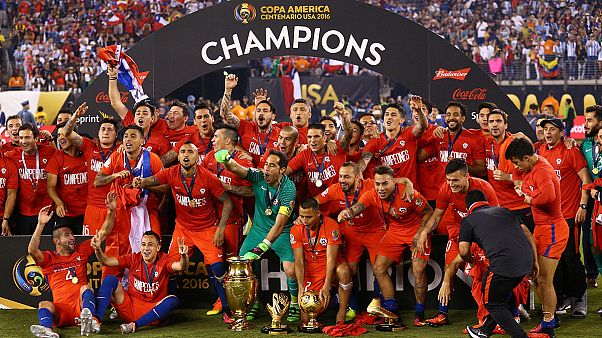 Chile gewinnt Copa América Centenario im Elfmeterschießen Chile gewinnt Copa América Centenario im Elfmeterschießen