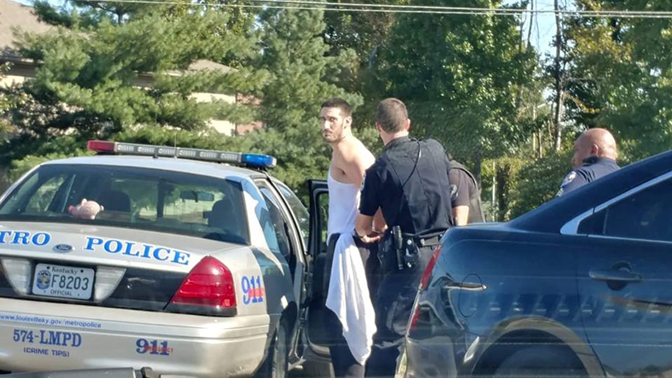 Kentucky inmates who escaped in trash cans captured | Euronews