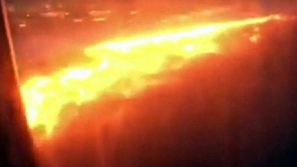 Singapore, aereo s'incendia dopo il decollo Singapore, aereo s'incendia dopo il decollo