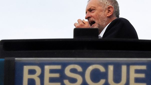 Brexit: Έχασε την εμπιστοσύνη της Κ.Ο. των Εργατικών ο Κόρμπιν - Αρνείται να παραιτηθεί Brexit: Έχασε την εμπιστοσύνη της Κ.Ο. των Εργατικών ο Κόρμπιν - Αρνείται να παραιτηθεί