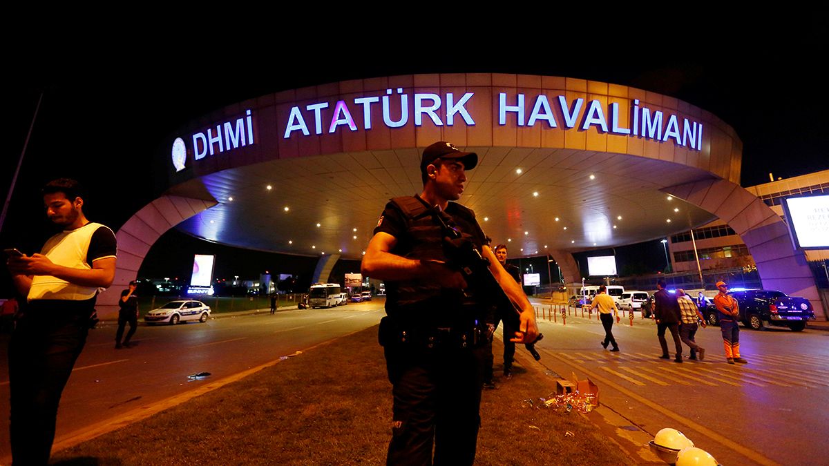 Masacre en el aeropuerto internacional Atatürk de Estambul