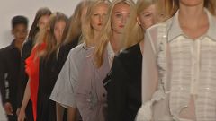 Falten, Rüschen, Streifen... Berlin Fashion Week!