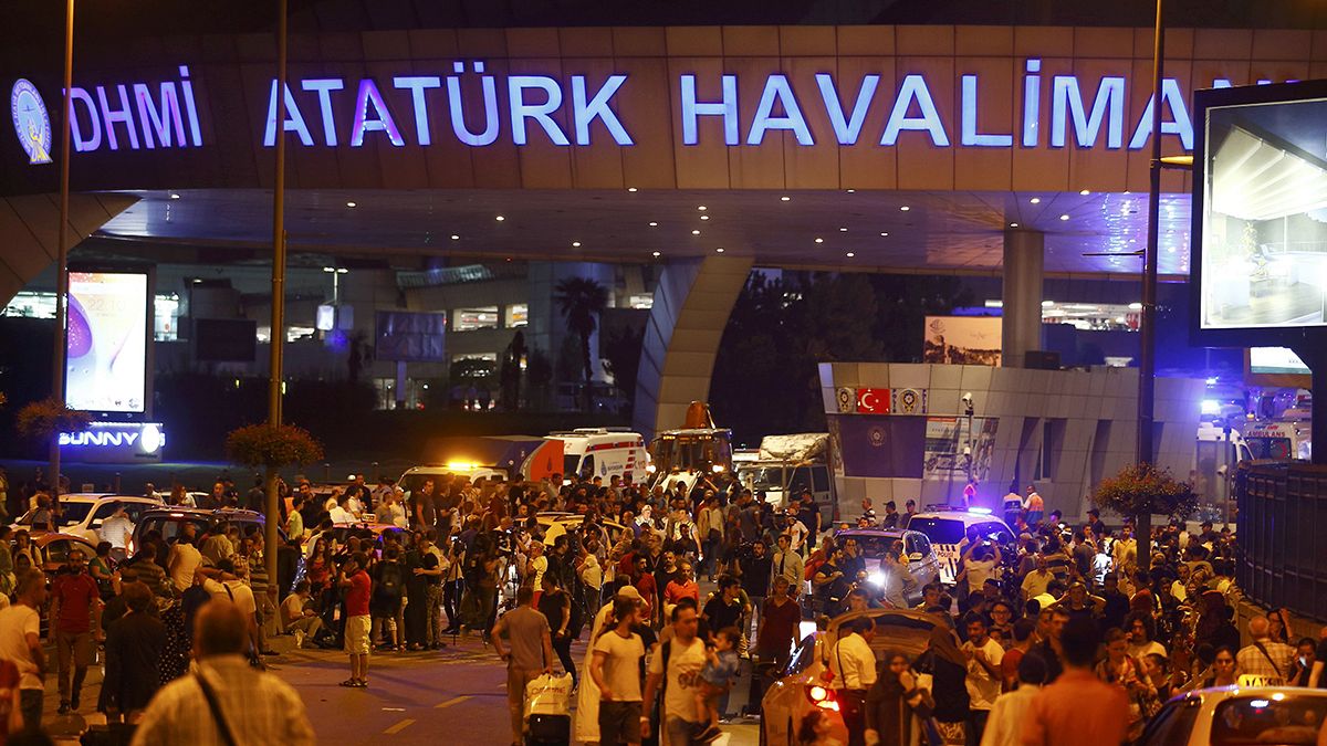 Επίθεση στο αεροδρόμιο της Κωνσταντινούπολης: Τι γνωρίζουμε