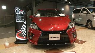 Toyota снова отзывает машины