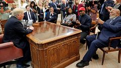 Image: U.S. President Trump meets with rapper West and NFL Hall of Famer Br